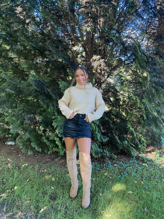 Maple Chai Turtleneck